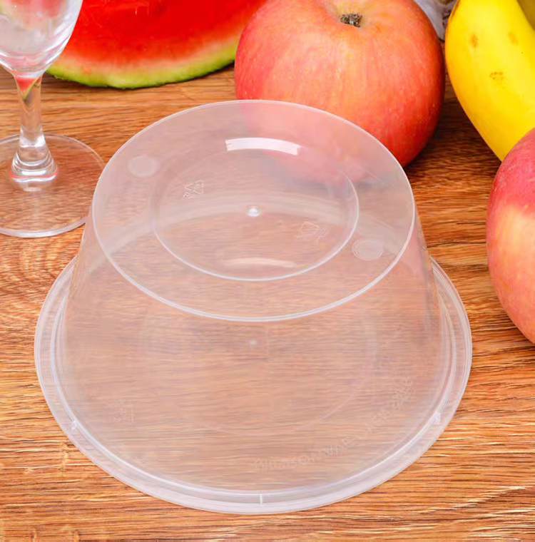 Disposable salad containers
